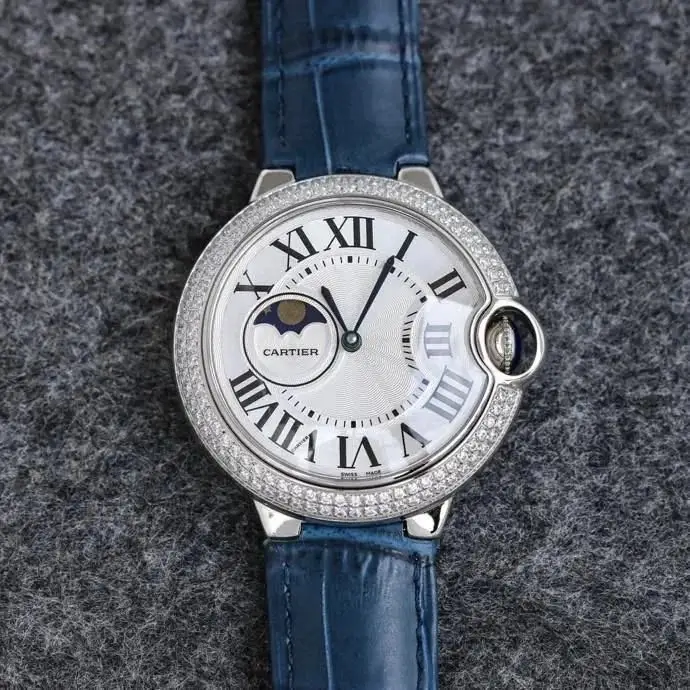 Cartier men's and women's watches view 10
